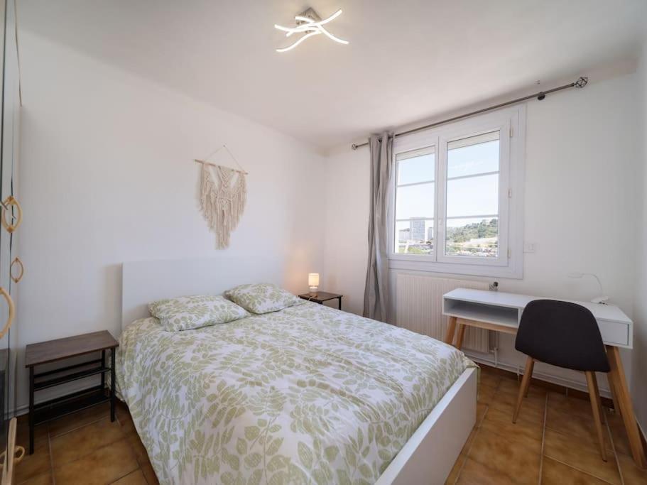 Appartement Tout Equipe Traversant 6 A 8 Couchages Marseille Extérieur photo