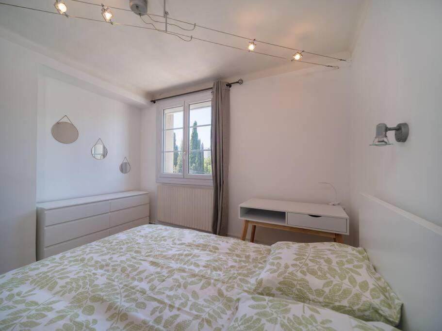 Appartement Tout Equipe Traversant 6 A 8 Couchages Marseille Extérieur photo