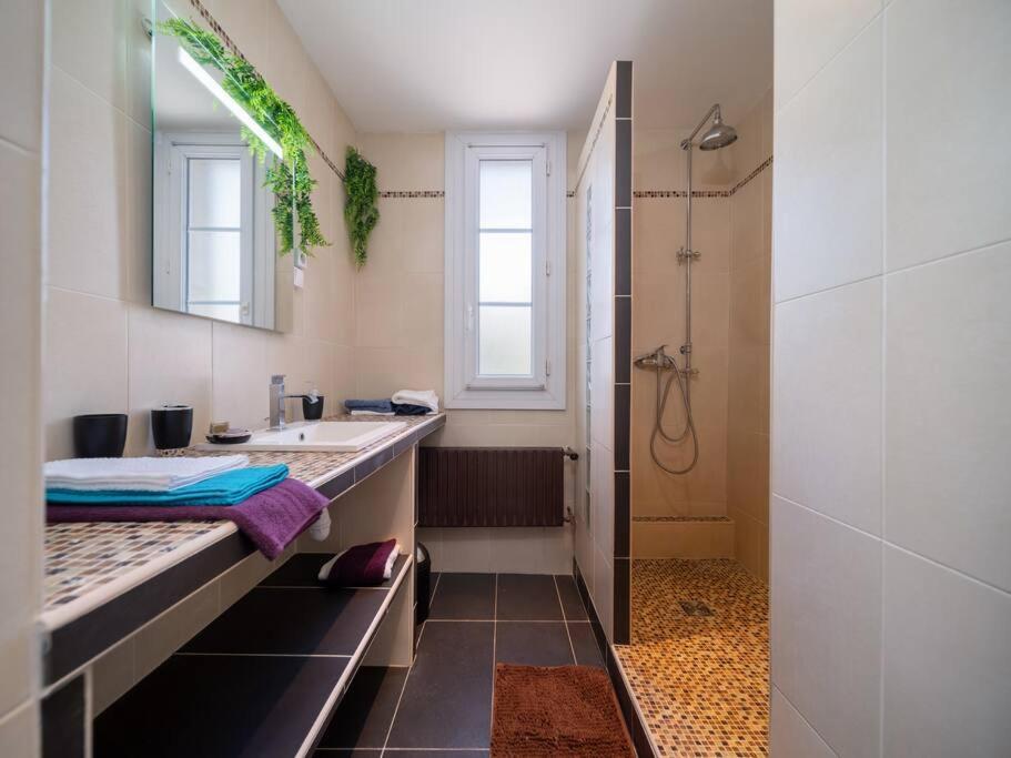 Appartement Tout Equipe Traversant 6 A 8 Couchages Marseille Extérieur photo